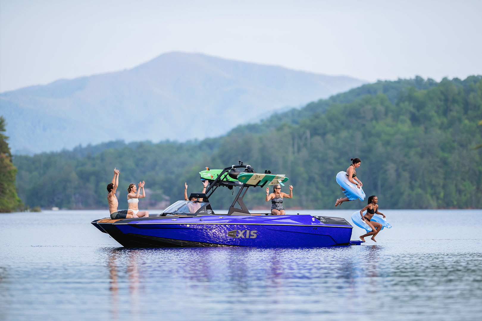 Axis A24 24Foot ProLevel Wakesurf & Wakeboard Boat
